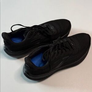 Brooks Black Running Shoes - Like New